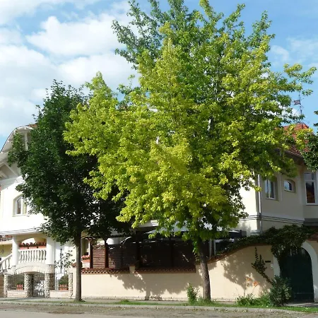 éden Apartmanhotel 4*